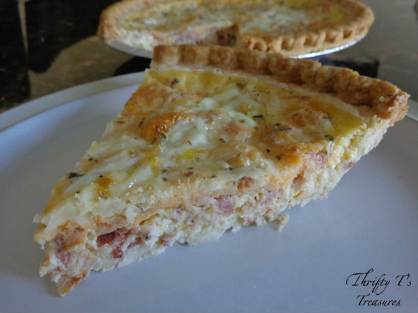 This Bacon and Cheese Quiche is not only fabulous for breakfast but is an easy dinner recipe too! Not only is it a super simple to make but it’s also versatile and you can use your favorite meat!