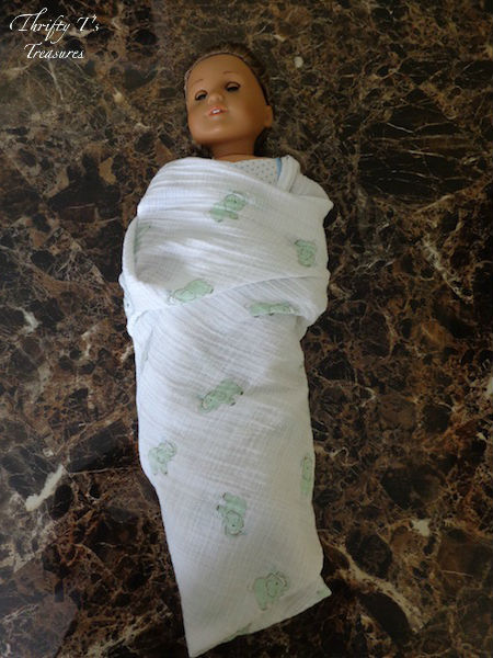 You've brought your baby girl (or baby boy) home from the hospital but you can't seem to remember everything the nurses showed you, especially swaddling! Follow these step-by-step directions and I'll show you how to swaddle a baby!